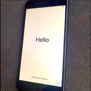 iPhone 7 Plus. Unlocked with clean IMEI. CAN BE USED WITH ANY CARRIER.